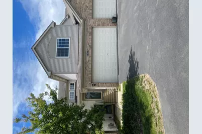 3609 Roanoke Avenue, Carpentersville, IL 60110 - Photo 1