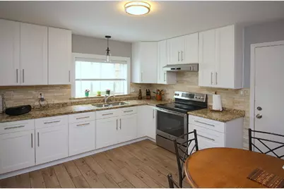 5824 W Higgins Avenue #2N, Chicago, IL 60630 - Photo 4