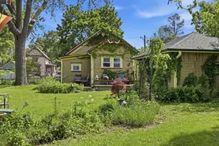 570 Addison St, Elgin, IL 60120 - Photo 20
