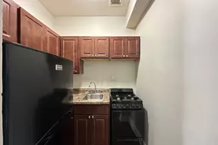 661 W Sheridan Rd, Chicago, IL 60613 - Photo 2