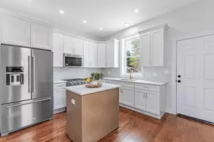 2421 W Flournoy St, Chicago, IL 60612 - Photo 6