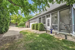 1704 Bentbrook Dr, Champaign, IL 61822 - Photo 50