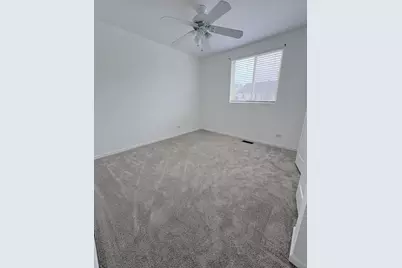 1066 Four Seasons Boulevard, Aurora, IL 60504 - Photo 18