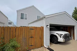 1066 Four Seasons Blvd, Aurora, IL 60504 - Photo 10