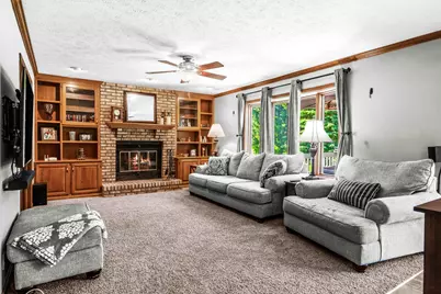 25 Bay Pointe Drive, Bloomington, IL 61704 - Photo 10