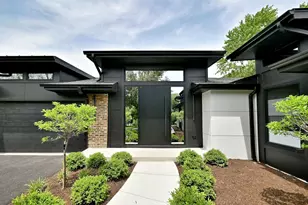 3460 Whirlaway Dr, Northbrook, IL 60062 - Photo 1
