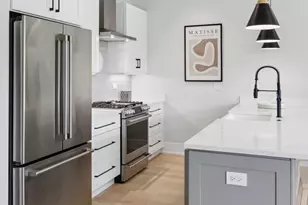 4020 N California Ave, Chicago, IL 60618 - Photo 10