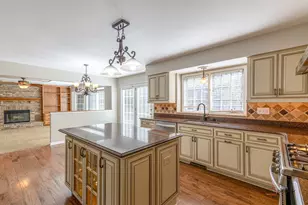 1214 Shoreline Dr, Aurora, IL 60504 - Photo 16