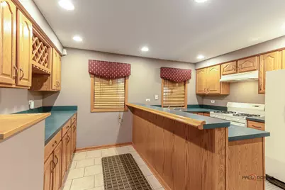 1214 Shoreline Drive, Aurora, IL 60504 - Photo 32