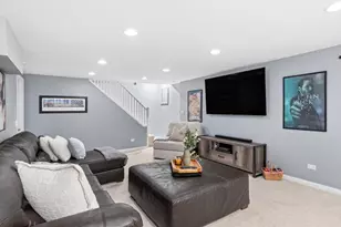 303 Balmoral Dr, Bartlett, IL 60103 - Photo 20