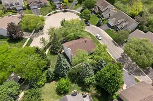 303 Balmoral Dr, Bartlett, IL 60103 - Photo 32