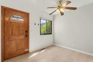 541 Verde Dr, Schaumburg, IL 60173 - Photo 4