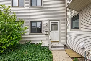 541 Verde Dr, Schaumburg, IL 60173 - Photo 1