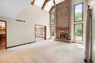 37W305 Crane Rd, Saint Charles, IL 60175 - Photo 4