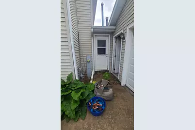 304 N Taylor Avenue, Cherry, IL 61317 - Photo 4
