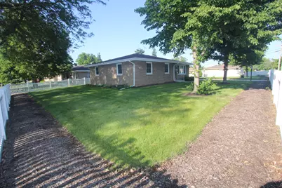 1200 Hosmer Street, Joliet, IL 60435 - Photo 4