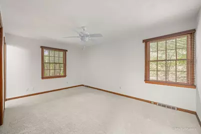 2318 Sudbury Lane, Geneva, IL 60134 - Photo 16