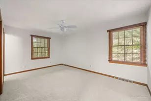 2318 Sudbury Ln, Geneva, IL 60134 - Photo 16
