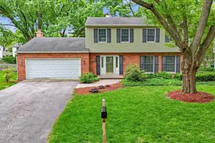 2318 Sudbury Ln, Geneva, IL 60134 - Photo 1