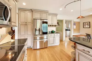 3956 Rutgers Ln, Northbrook, IL 60062 - Photo 10
