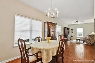 1004 Monroe Ave, McHenry, IL 60050 - Photo 10