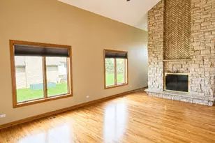 408 Siesta Dr, New Lenox, IL 60451 - Photo 2