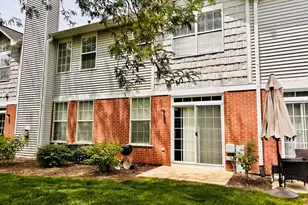24121 Walnut Cir, Plainfield, IL 60585 - Photo 2
