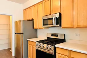 24121 Walnut Cir, Plainfield, IL 60585 - Photo 8