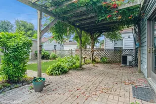 5809 N Rogers Ave, Chicago, IL 60646 - Photo 16