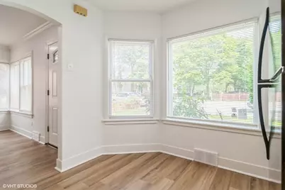 5809 N Rogers Avenue, Chicago, IL 60646 - Photo 8