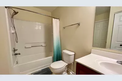 1923 Byman Lane, Vernon Hills, IL 60061 - Photo 10