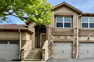 1923 Byman Ln, Vernon Hills, IL 60061 - Photo 1
