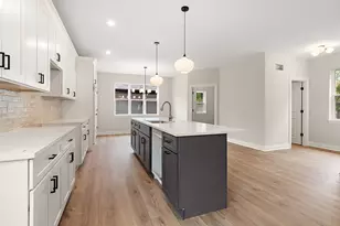 7630 W 66th St, Bedford Park, IL 60501 - Photo 12