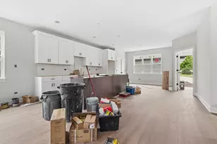 7630 W 66th St, Bedford Park, IL 60501 - Photo 10