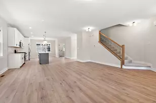 7630 W 66th St, Bedford Park, IL 60501 - Photo 6