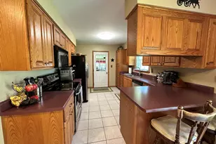 802 Glenwood Dr, Morrison, IL 61270 - Photo 4