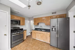 4612 Grove Ave, Forest View, IL 60402 - Photo 8