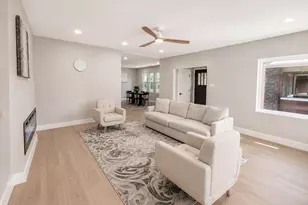 7611 S Ridgeland Ave, Chicago, IL 60649 - Photo 4