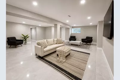 7611 S Ridgeland Avenue, Chicago, IL 60649 - Photo 18