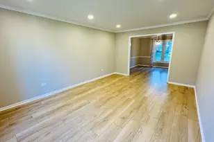 1398 E Gartner Rd, Naperville, IL 60540 - Photo 2