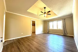 1398 E Gartner Rd, Naperville, IL 60540 - Photo 20