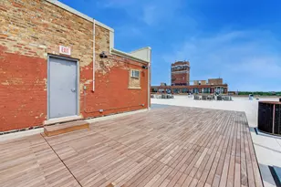 1733 W Irving Park Rd, Chicago, IL 60613 - Photo 14