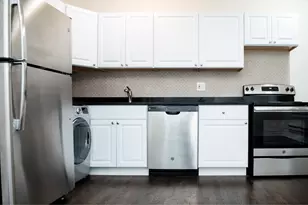 3345 N Marshfield Ave, Chicago, IL 60657 - Photo 4