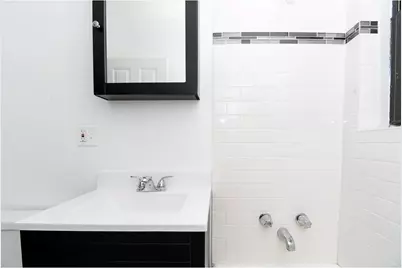 3345 N Marshfield Avenue #406, Chicago, IL 60657 - Photo 8