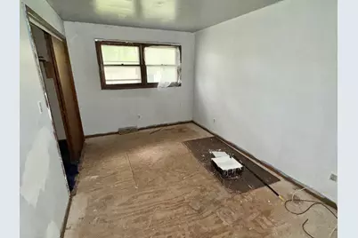 155 S Ottawa Street, Joliet, IL 60436 - Photo 8