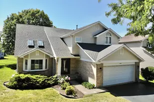 1582 Hinterlong Ln, Naperville, IL 60563 - Photo 2