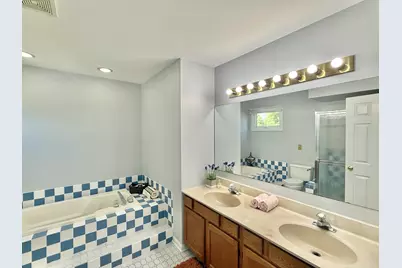 1582 Hinterlong Lane, Naperville, IL 60563 - Photo 32