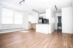 511 W Belmont Ave, Chicago, IL 60657 - Photo 2