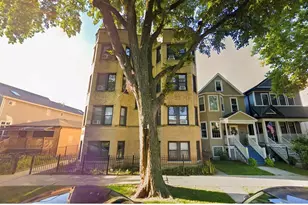 1911 W Larchmont Ave, Chicago, IL 60613 - Photo 2
