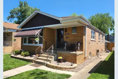 13821 S Tracy Avenue, Riverdale, IL 60827 - Photo 2